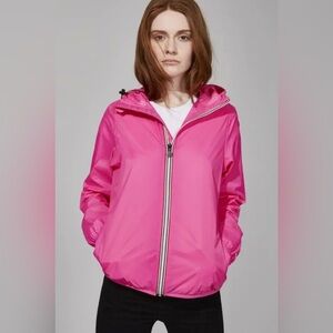 Ladies 08 LIFESTYLE PINK FLUO
Hooded Full Zip Packable Rain Jacket size XS